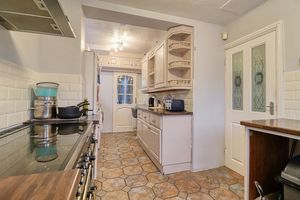 Kitchen- click for photo gallery